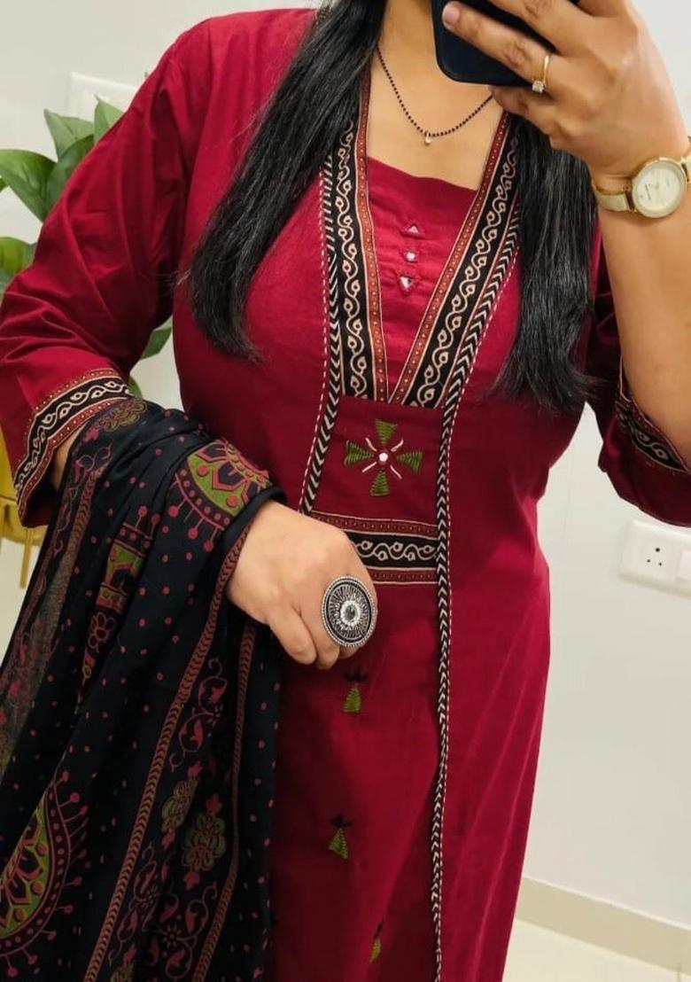 Red Embroidery Cotton Kurta Set - Indya