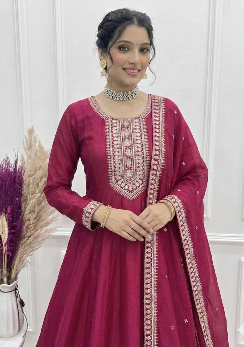 Dark Pink Embroidery Vichitra Kurta With Dupatta - Indya