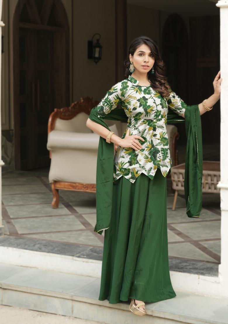 Green Embroidery Chinon Kurta Set - Indya