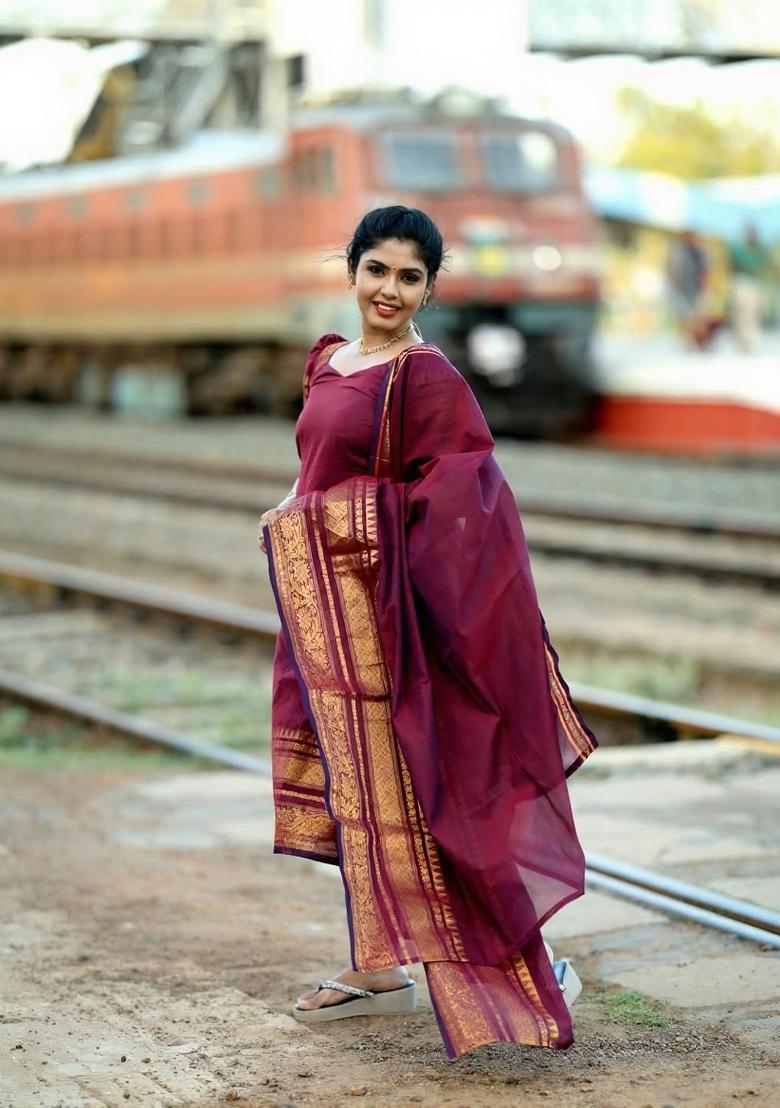 Maroon Weaving Work Cotton Kurta Set - Indya