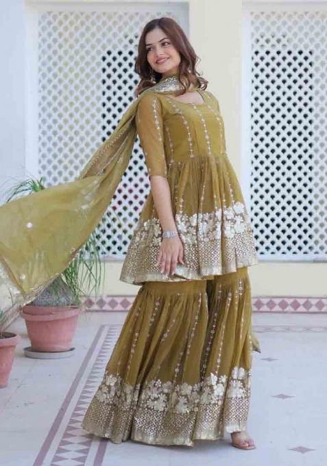 Green Embroidered Shimmer Kurta Set