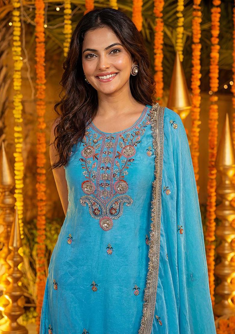 Sky Blue Thread Work Silk Kurta Set - Indya