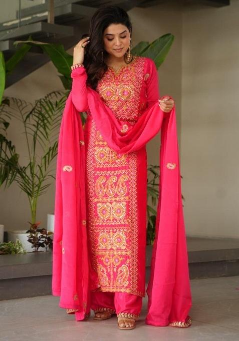 Pink Embroidery Crepe Kurta Set