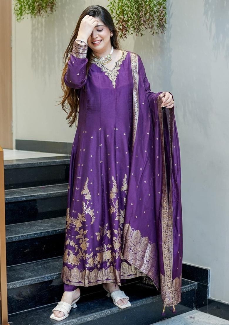 Blue Embroidery Silk Kurta Set - Indya