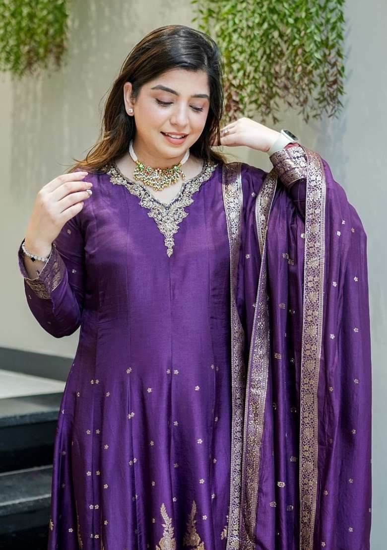 Blue Embroidery Silk Blend Kurta Set - Indya