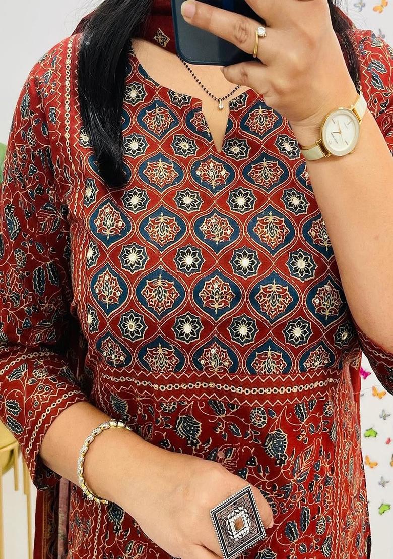 Red Embroidery Cotton Kurta Set - Indya