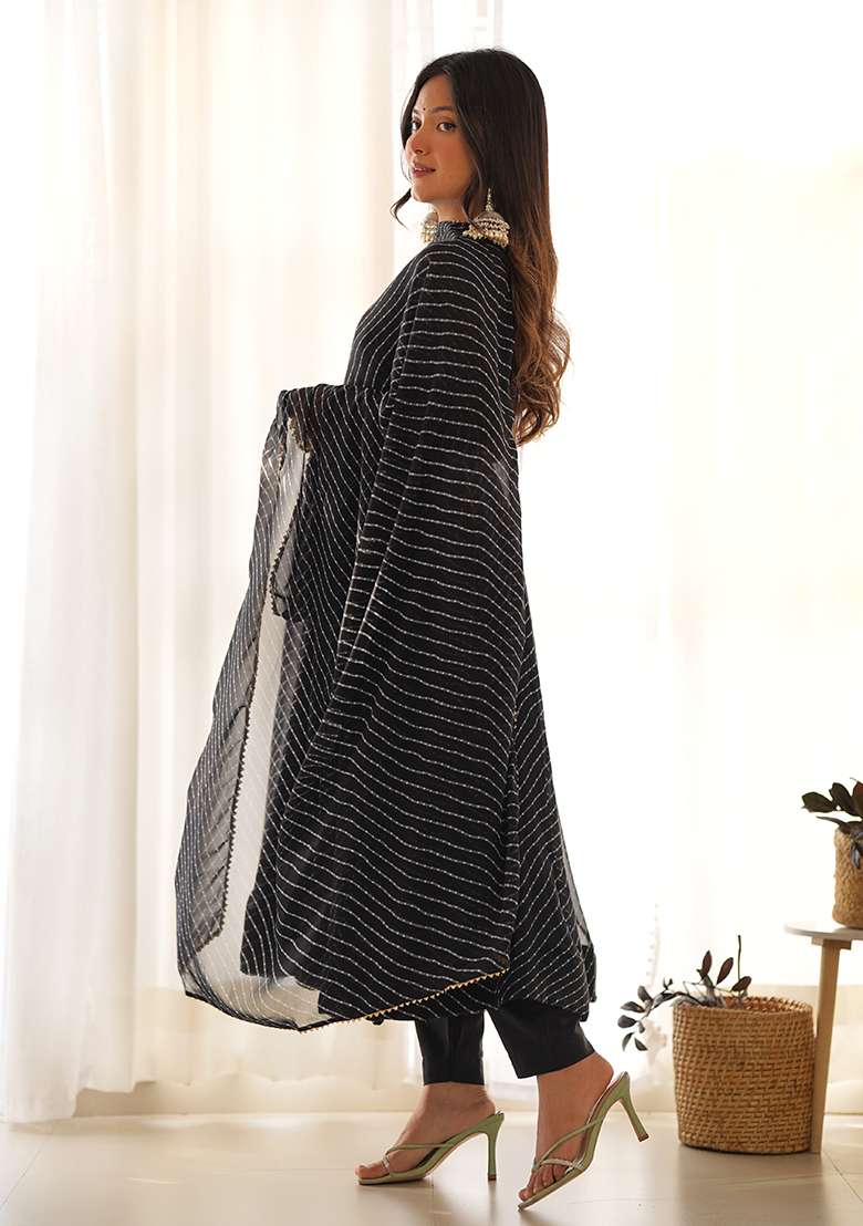 Black Sequins Georgette Kurta Set - Indya