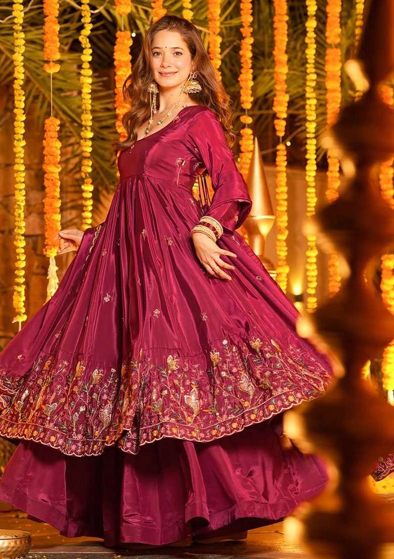 Maroon Sequins Silk Blend Kurta Set - Indya