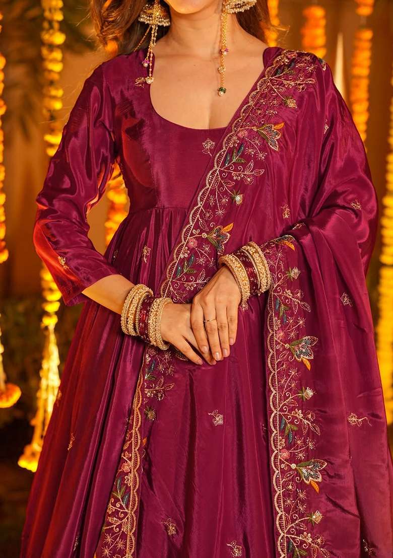 Maroon Sequins Silk Blend Kurta Set - Indya