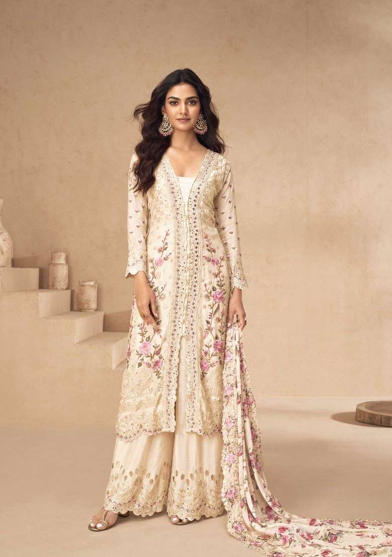 Peach Embroidered Chinon Pakistani Suit Set - Indya