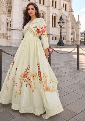 Off White Embroidery Silk Salwar Kameez