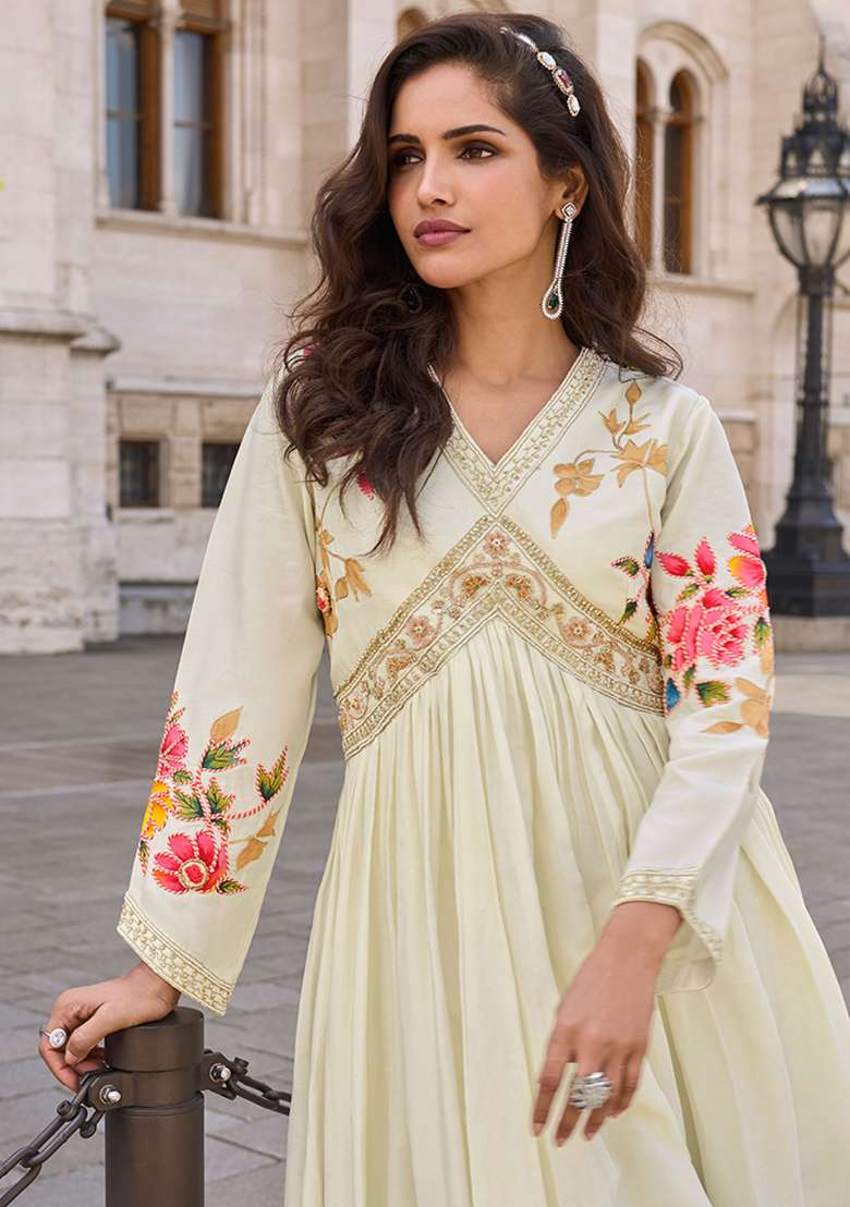 Off White Embroidery Silk Blend Salwar Kameez - Indya