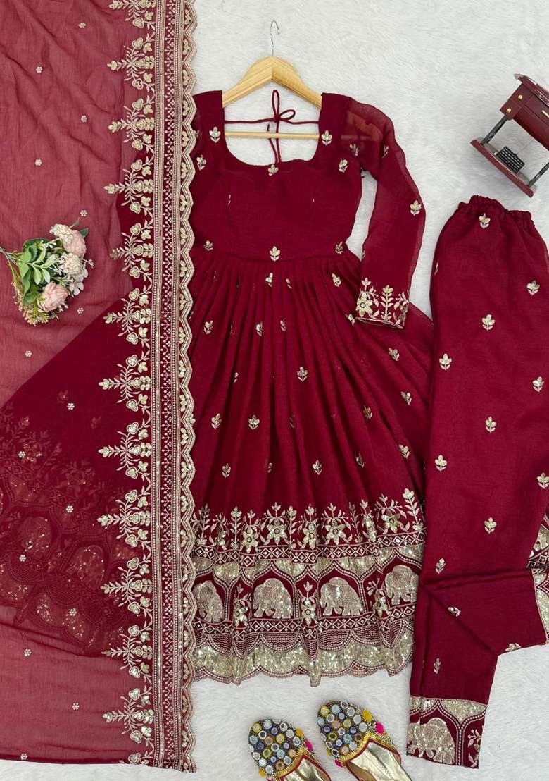 Red Embroidery Silk Blend Salwar Kameez - Indya