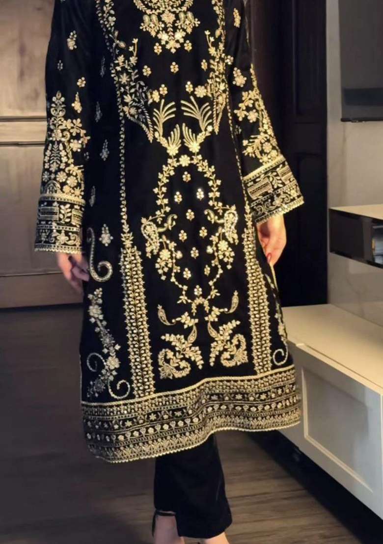 Black Embroidery Silk Blend Salwar Kameez - Indya