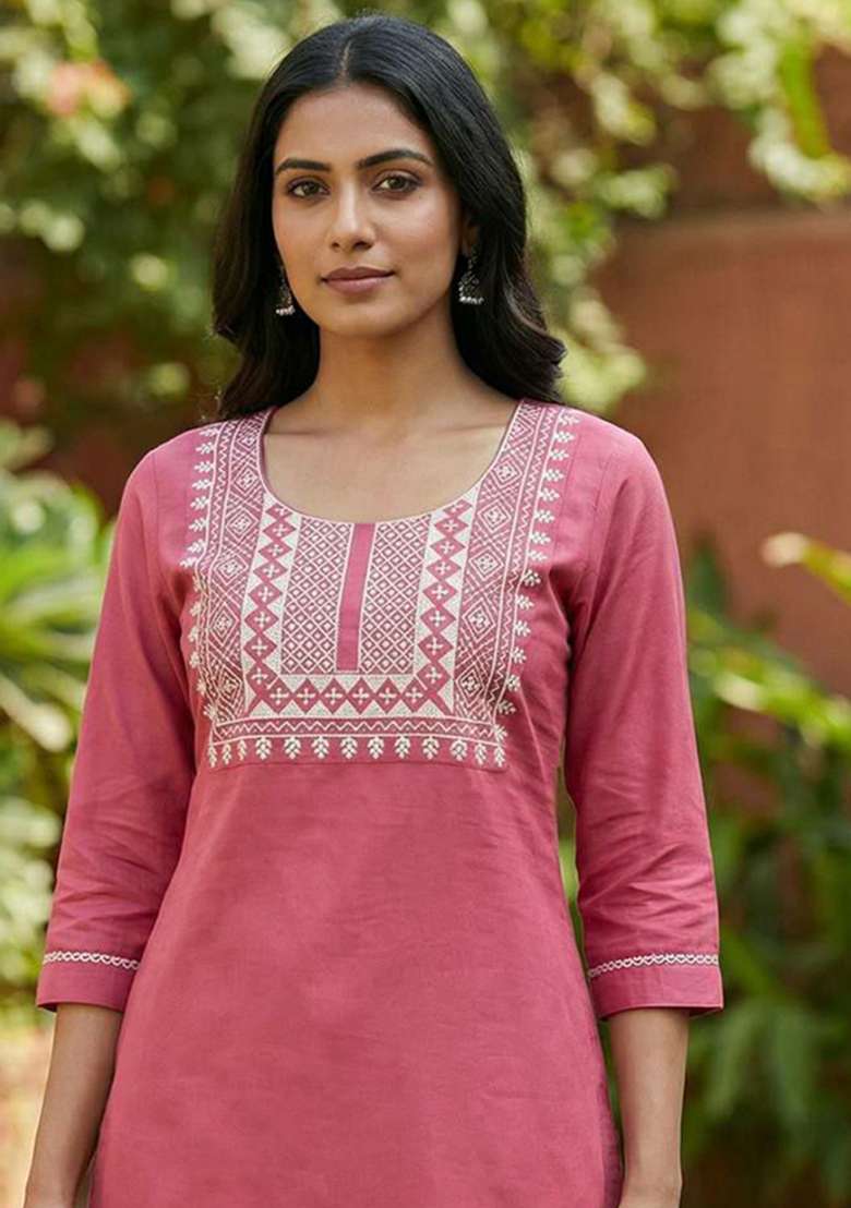 Pink Embroidery Rayon Kurta Set - Indya