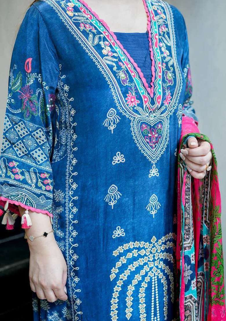 Blue Embroidery Muslin Kurta Set - Indya