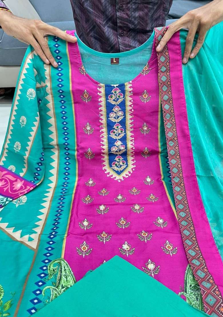 Rama Embroidery Chanderi Kurta Set - Indya
