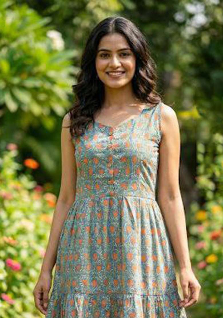 Green Embroidery Cotton Kurta Set - Indya