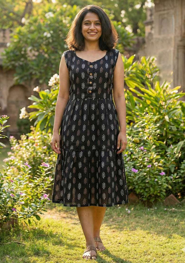 Black Embroidery Cotton Kurta Set - Indya