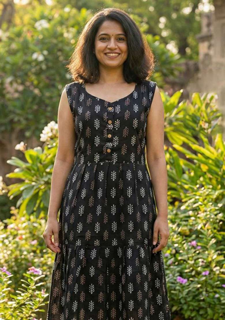 Black Embroidery Cotton Kurta Set - Indya