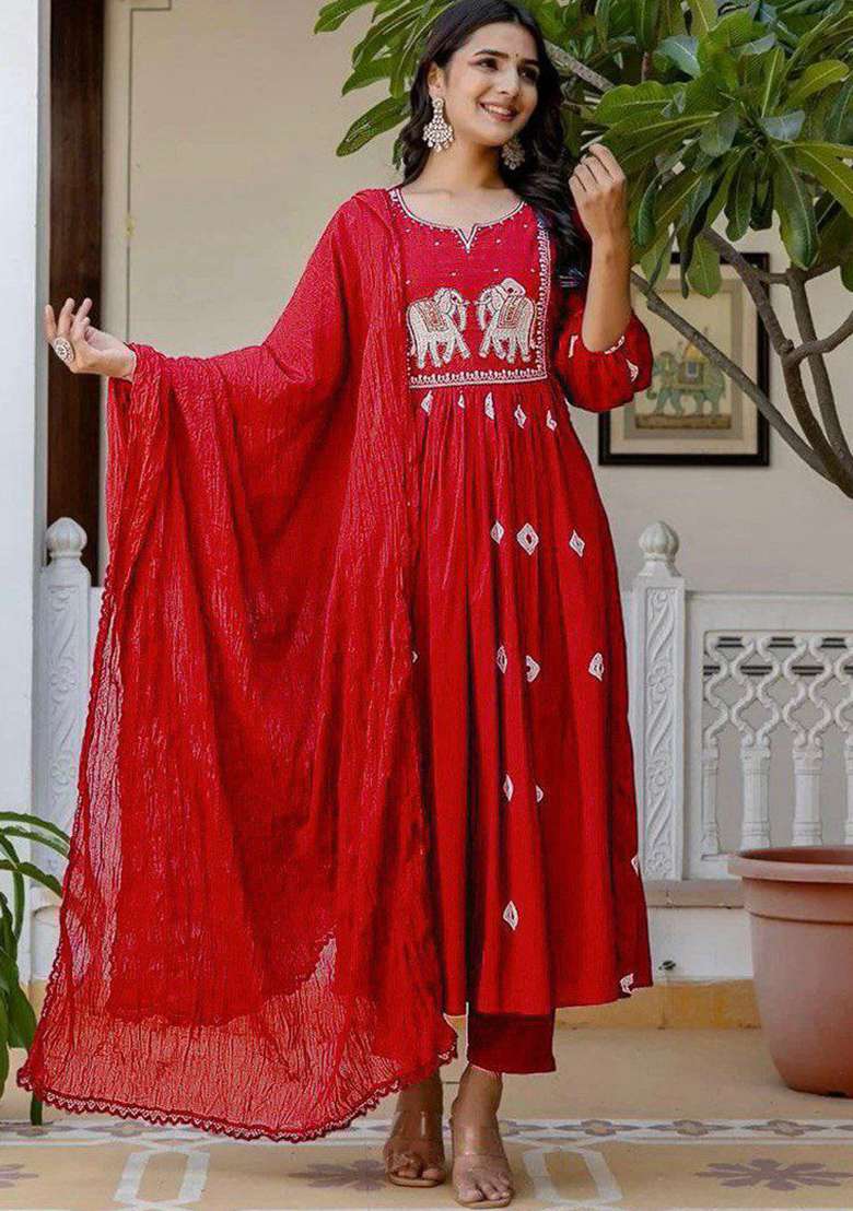 Red Embroidery Rayon Kurta Set - Indya