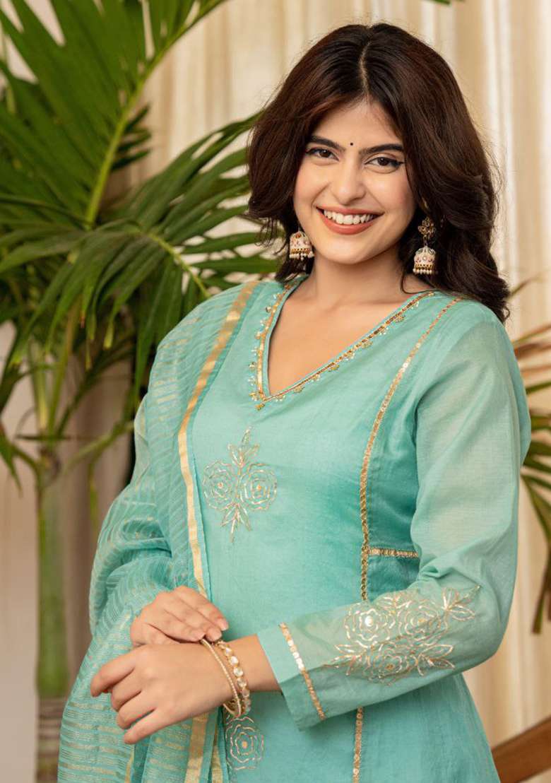 Blue Embroidery Chanderi Kurta Set - Indya
