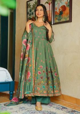 Green Embroidery Viscose Kurta Set