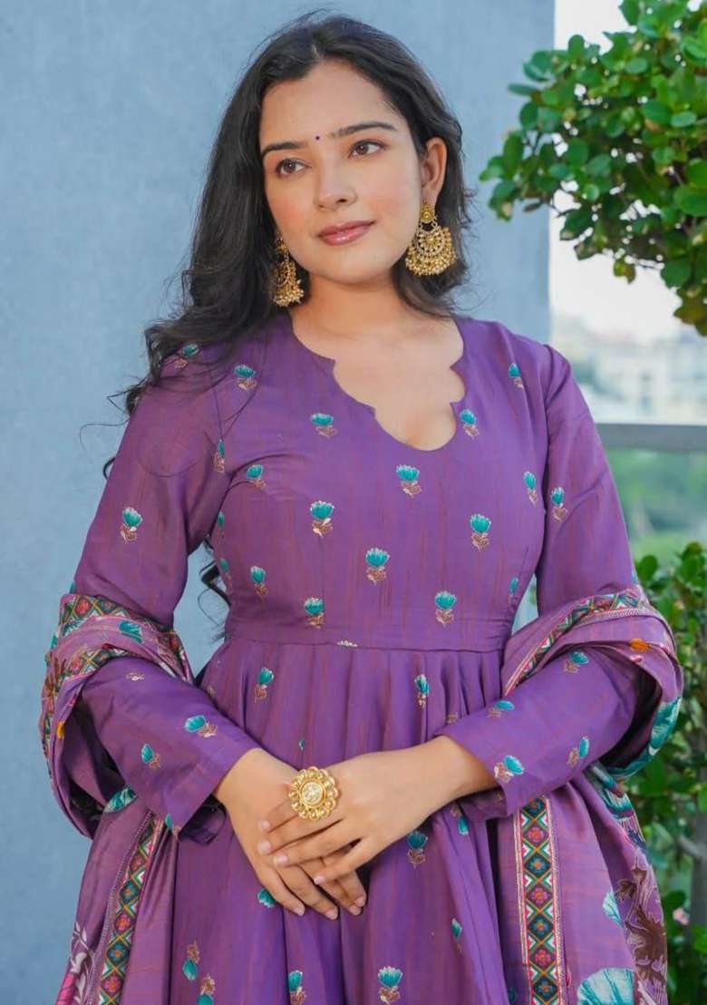 Purple Embroidery Viscose Kurta Set - Indya