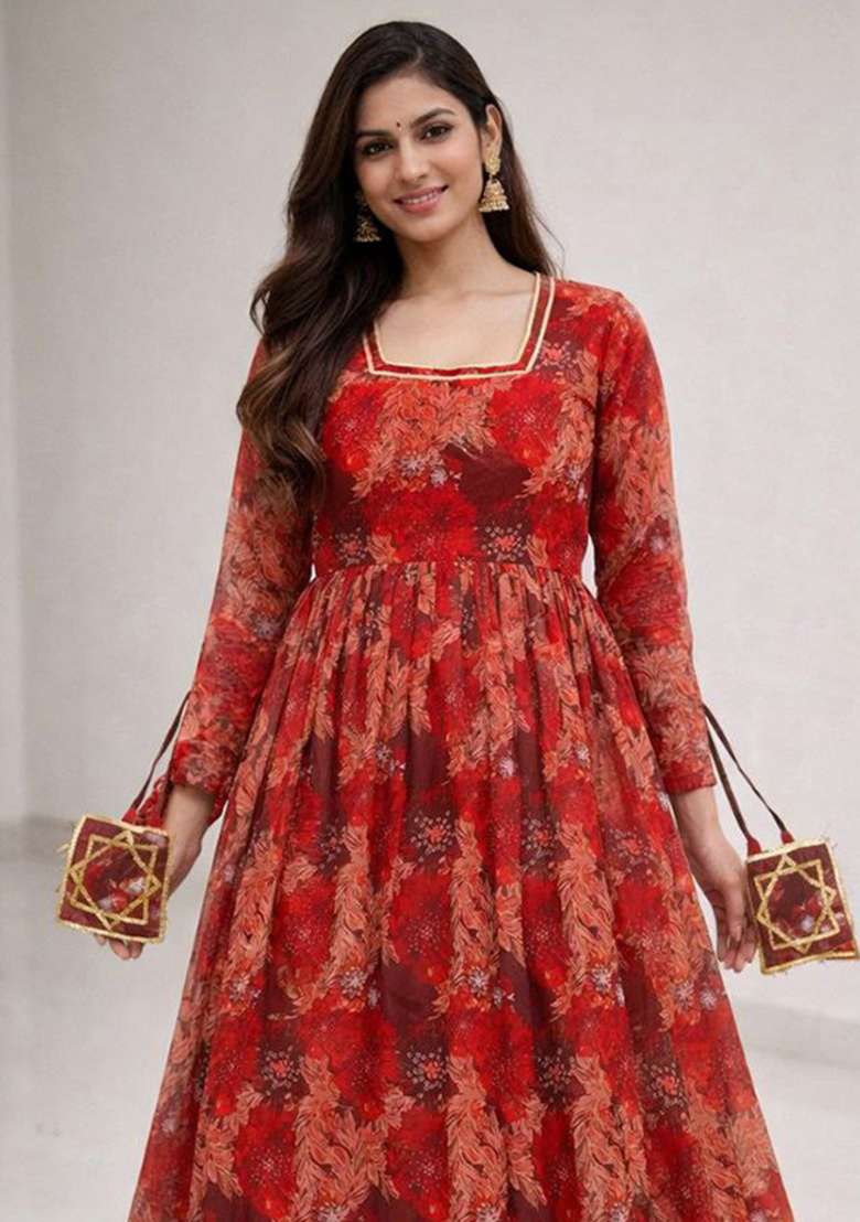 Red Embroidery Georgette Kurta Set - Indya