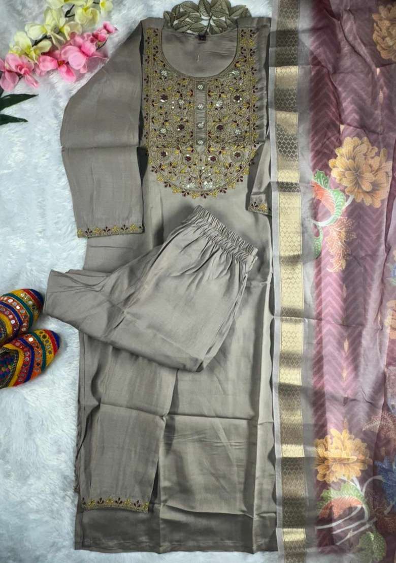 Grey Embroidery Silk Blend Kurta Set - Indya