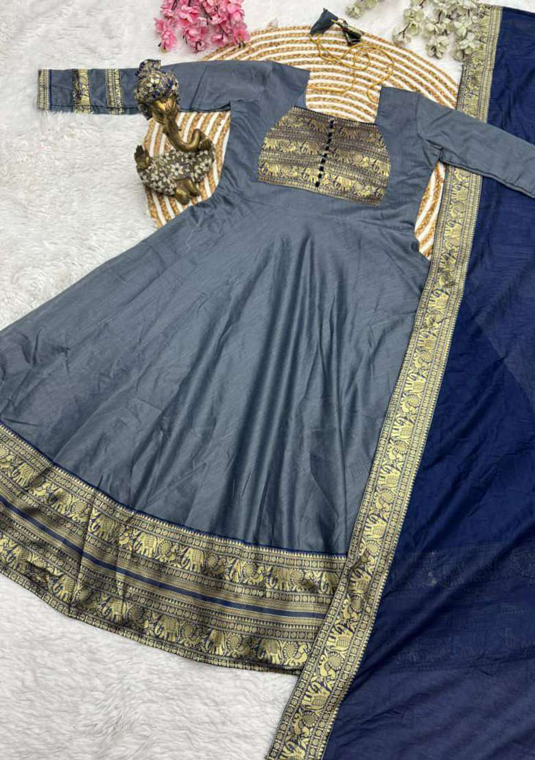 Grey Embroidery Cotton Kurta Set - Indya