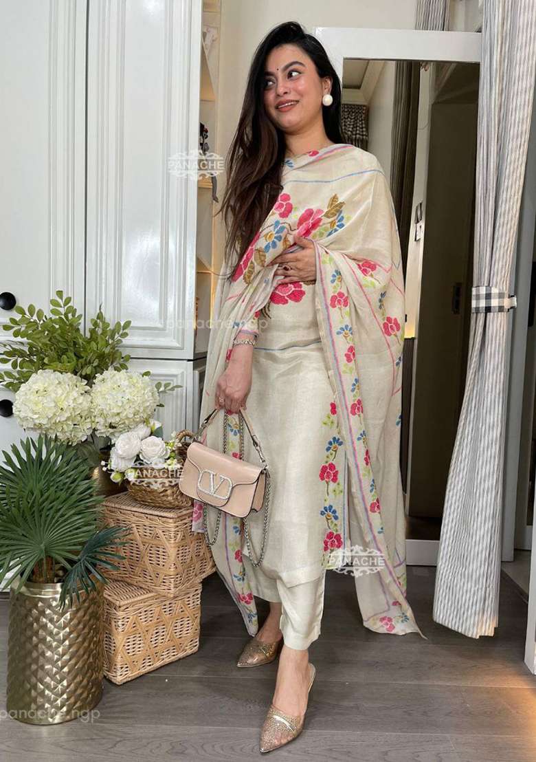 White Embroidery Muslin Kurta Set - Indya