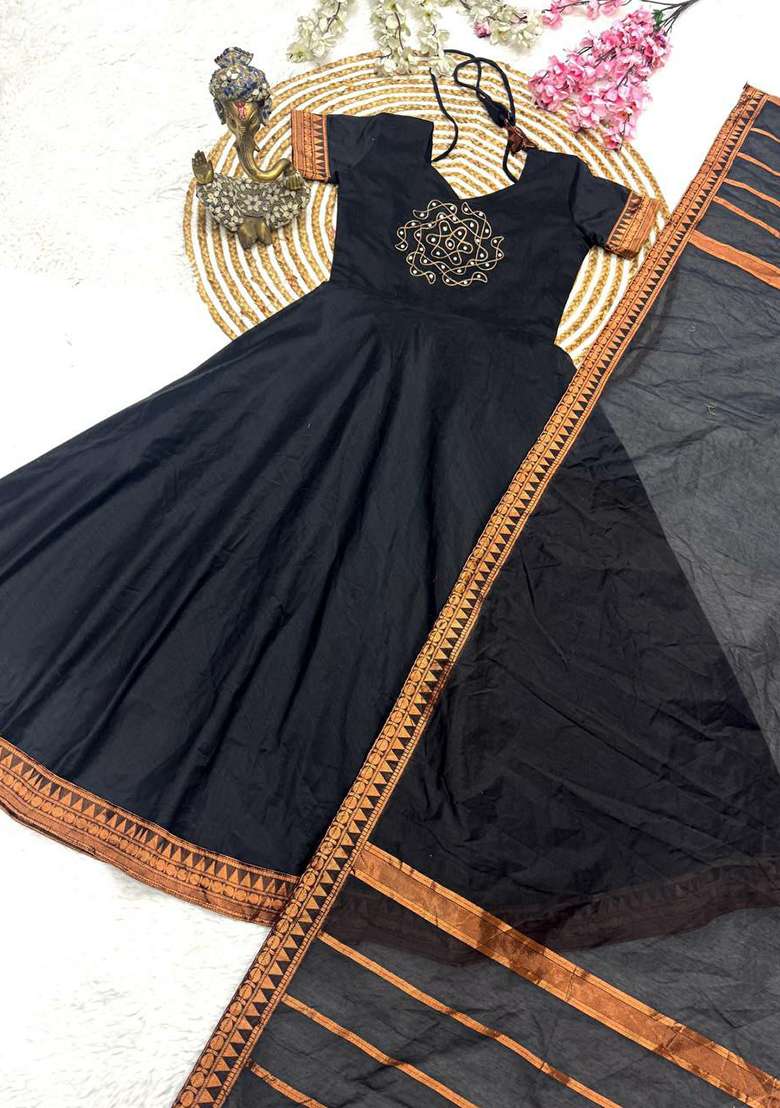 Black Embroidery Cotton Kurta Set - Indya