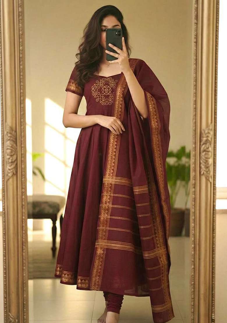 Red Embroidery Cotton Kurta Set - Indya