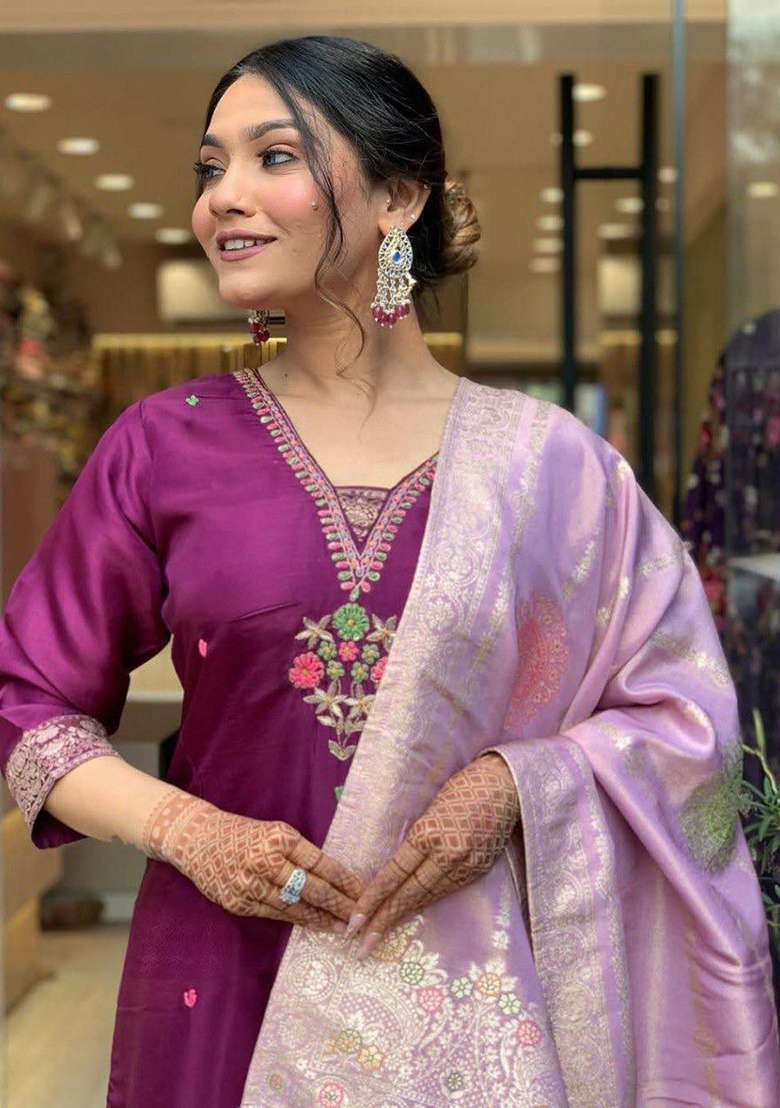 Purple Embroidery Viscose Kurta Set - Indya