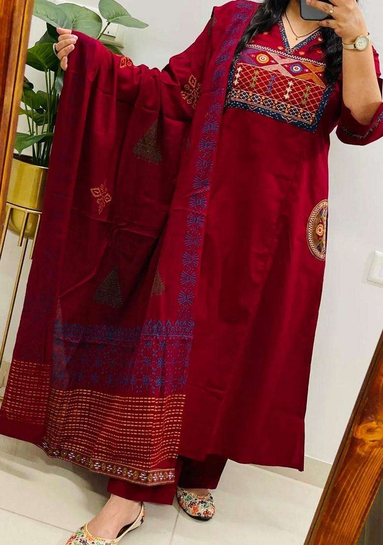 Maroon Embroidered Cotton Straight Kurta Set - Indya