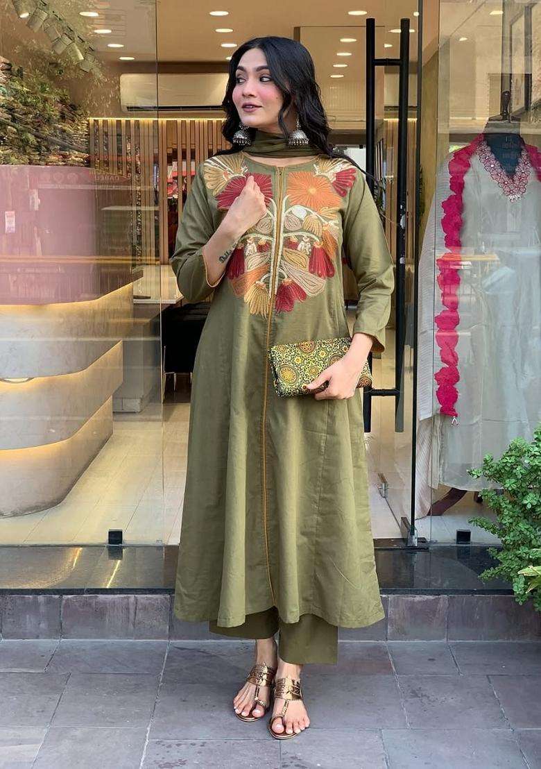 Green Embroidered Cotton Straight Kurta Set - Indya