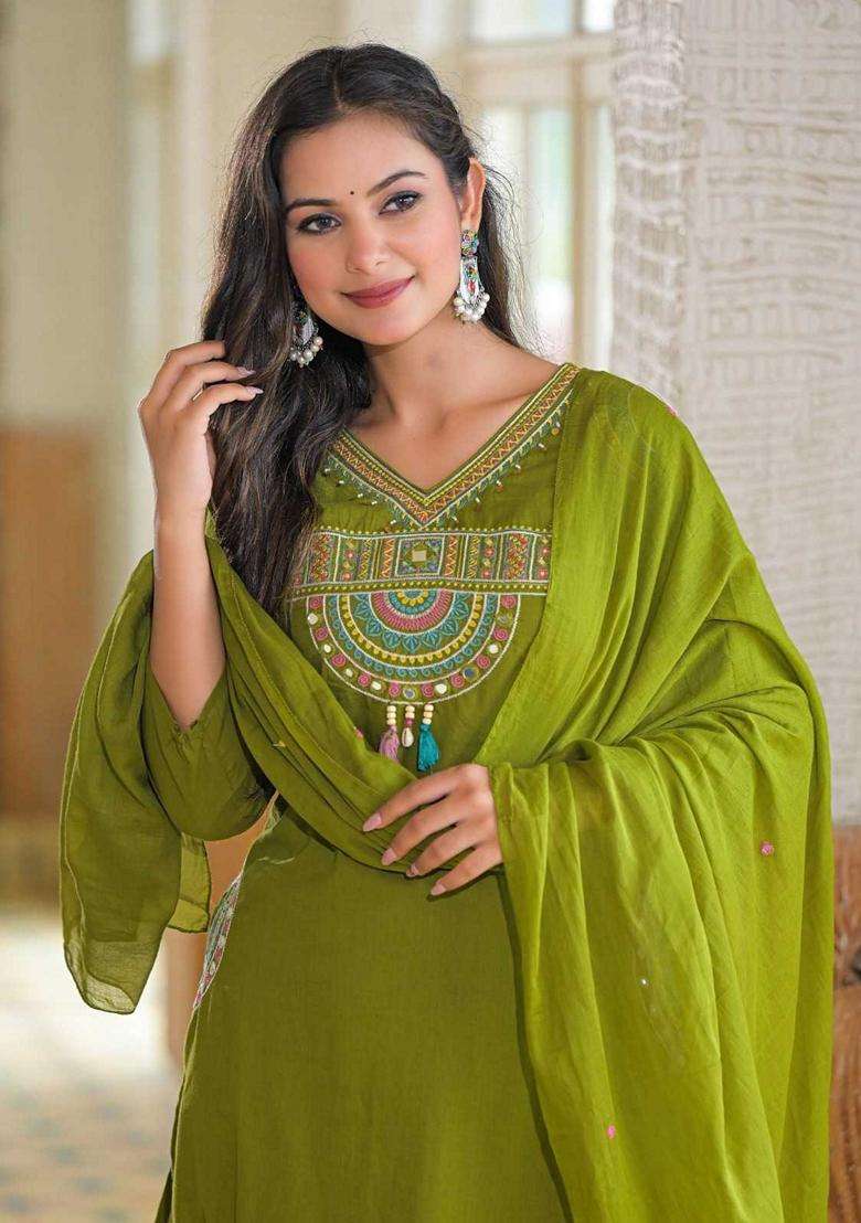 Green Embroidered Cotton Straight Kurta Set - Indya