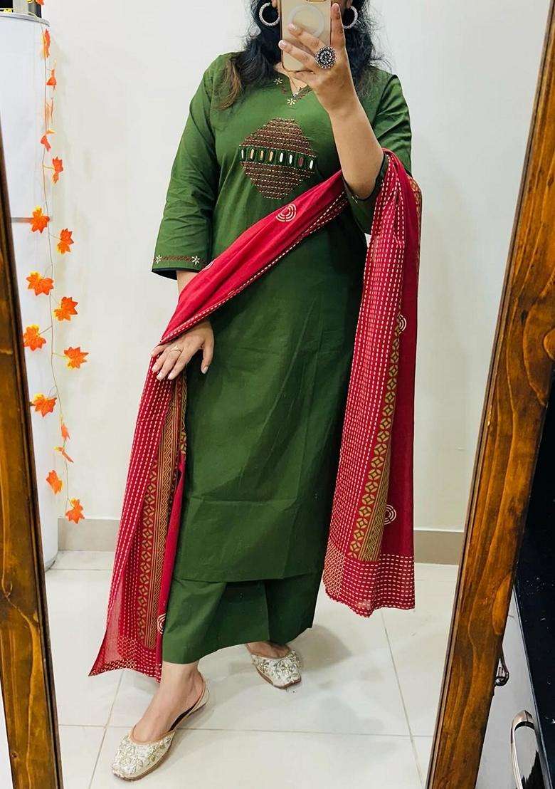 Green Mirror Work Cotton Straight Kurta Set - Indya