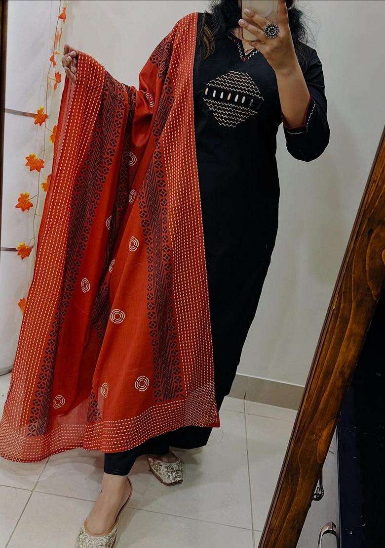 Black Embroidered Cotton Straight Kurta Set - Indya