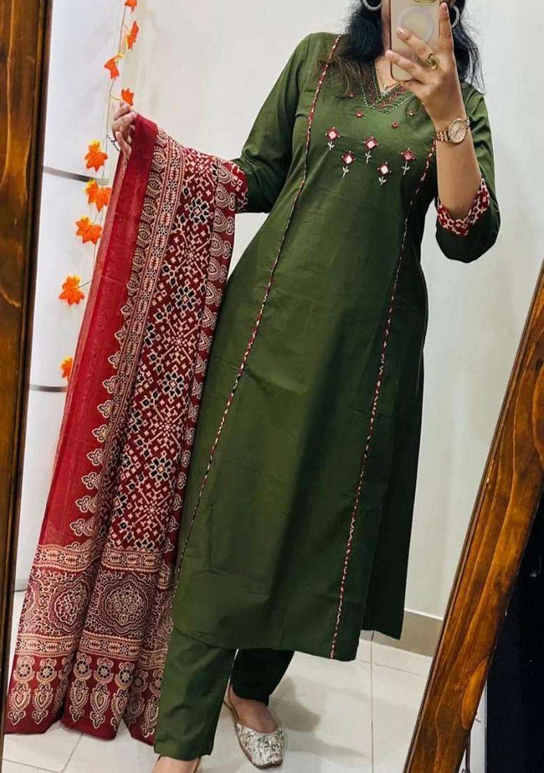 Green Embroidered Cotton Straight Kurta Set - Indya
