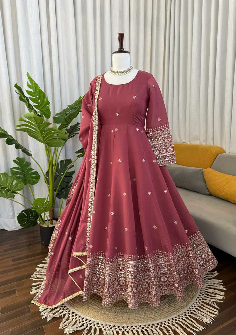 Pink Embroidery Silk Blend Salwar Kameez - Indya
