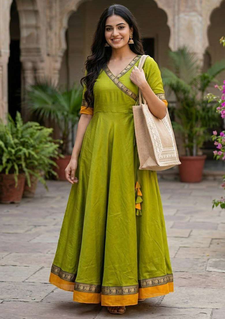 Green Embroidery Vichitra Kurti Set - Indya
