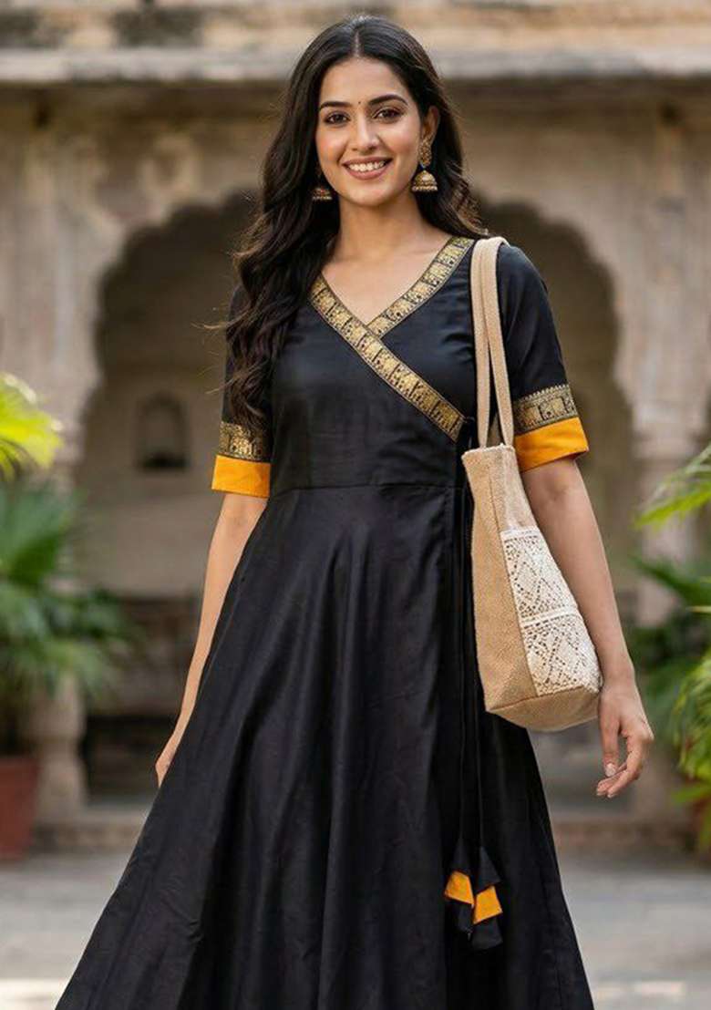 Black Embroidery Vichitra Kurti Set - Indya