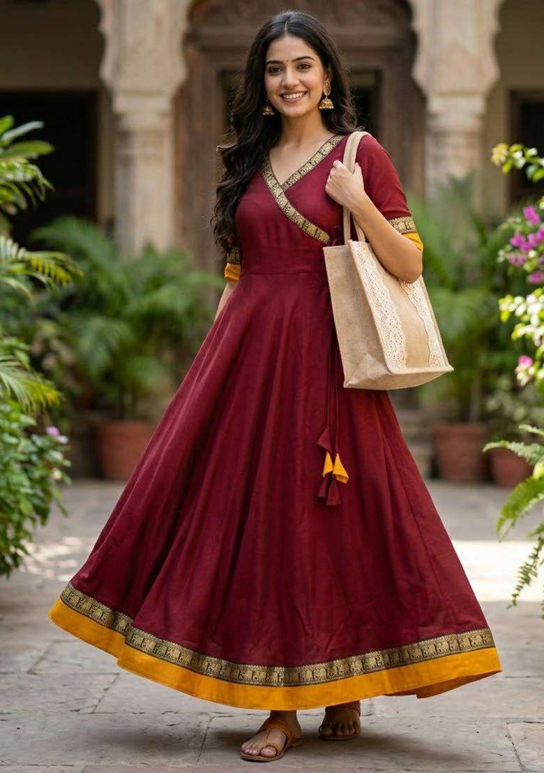 Red Embroidery Vichitra Kurti Set - Indya
