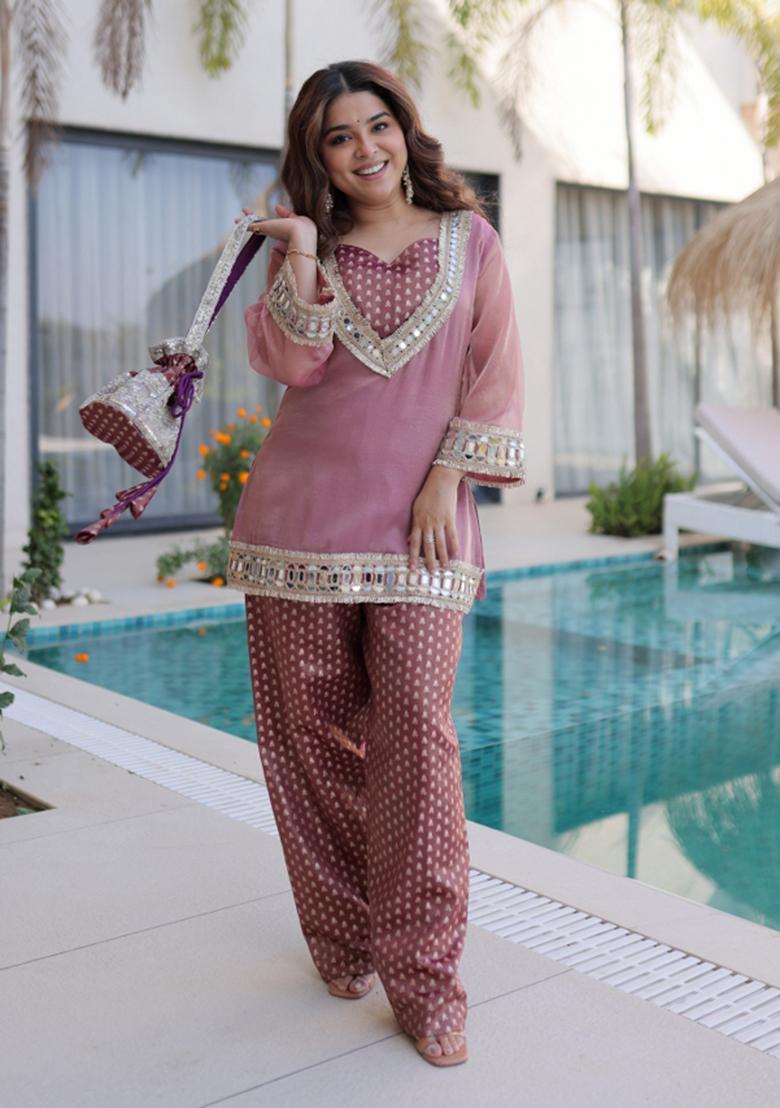 Pink Embroidery Silk Kurta Set - Indya