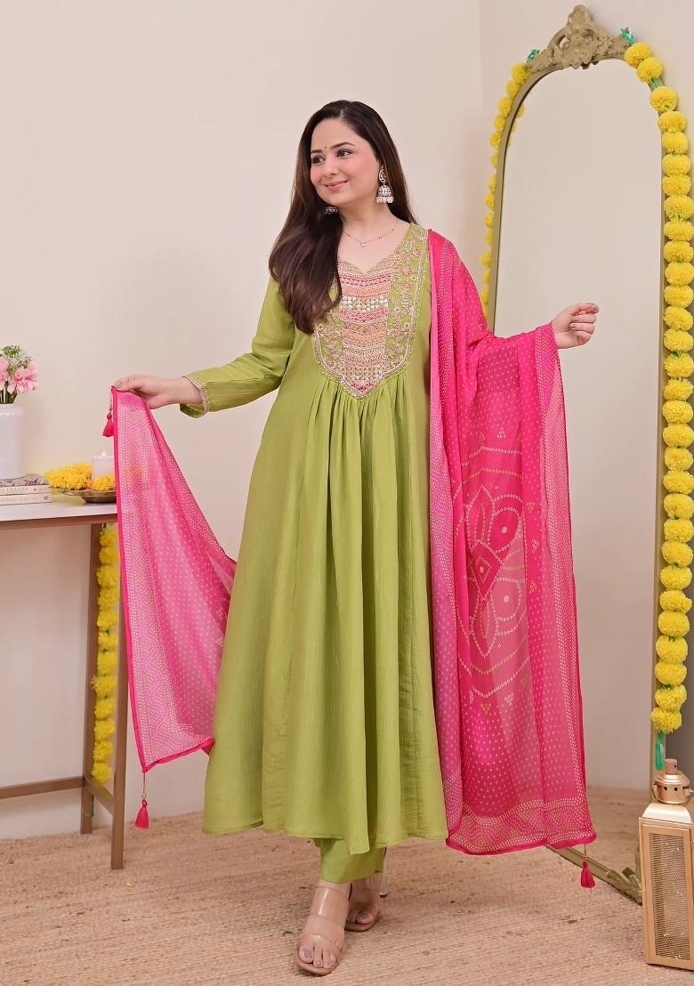 Green Embroidery Chiffon Kurta Set - Indya