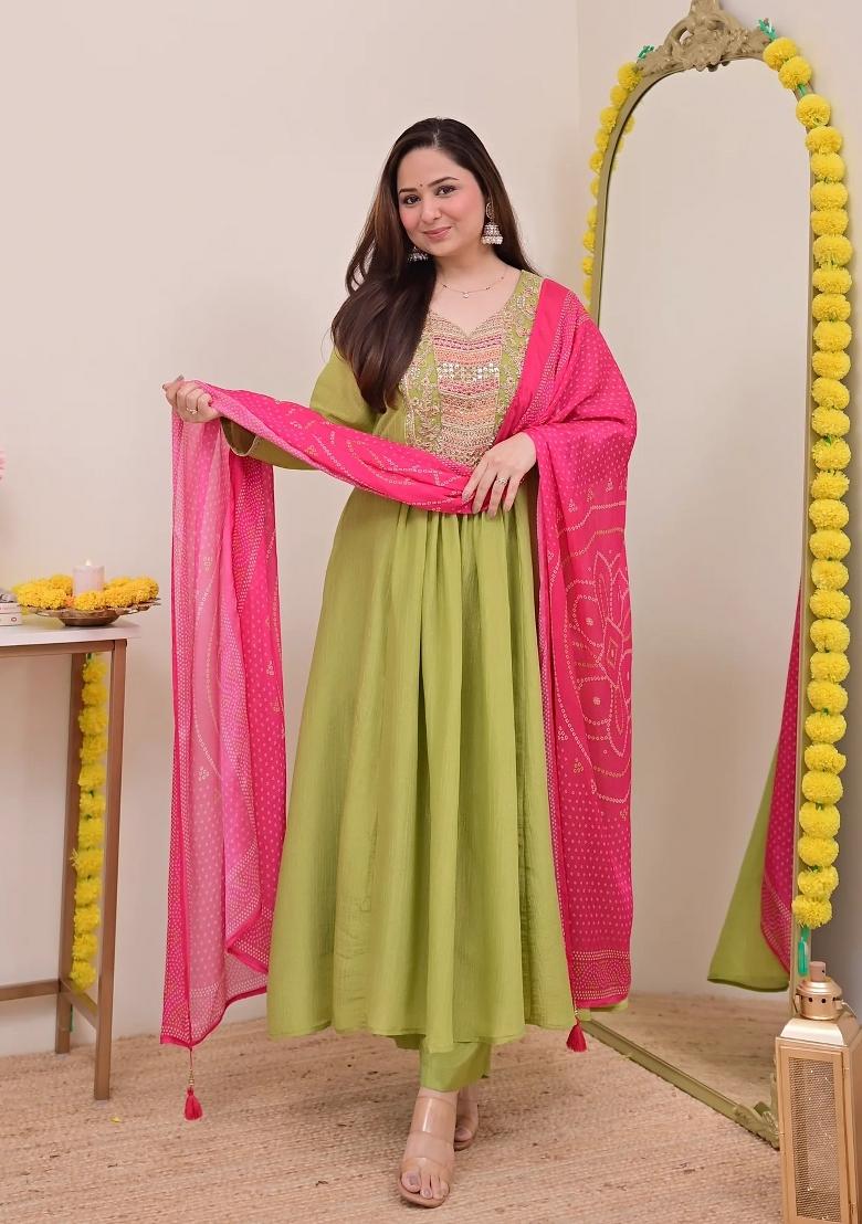 Green Embroidery Chiffon Kurta Set - Indya