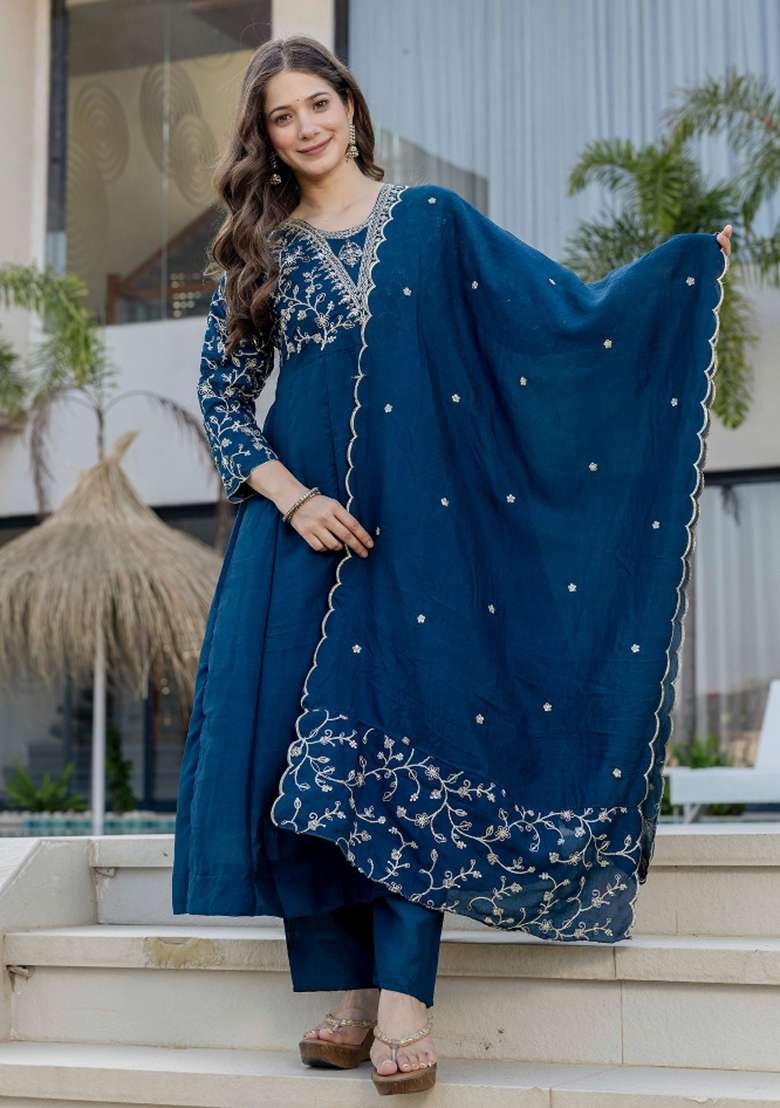 Blue Embroidery Silk Kurta Set - Indya