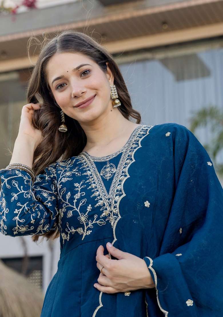 Blue Embroidery Silk Kurta Set - Indya
